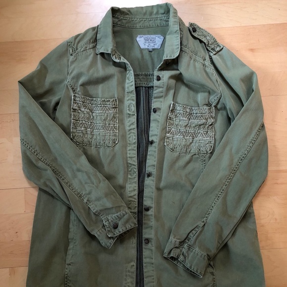 Oversized Zara Button-Down - Picture 4 of 6